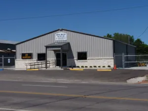 Metal building 60